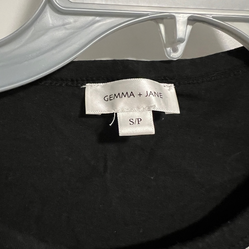 Embroidered Front Tank Top - Picture 2 of 5